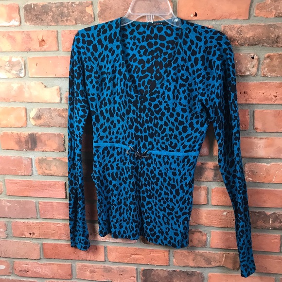 Cyrus Leopard Sheer V-Neck Sweater Top Pullover Belt Buckle Stretch Animal Print - Picture 2 of 12